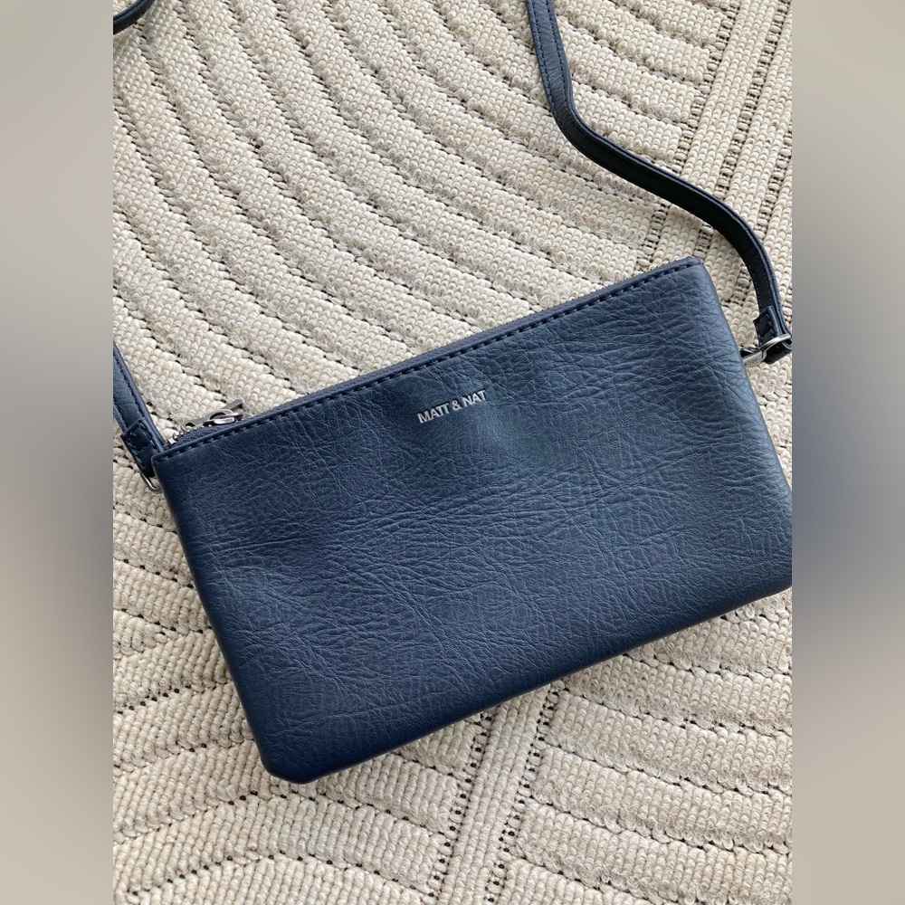 MATT & NATT Triplet Crossbody / Clutch in Like-New Condition, colour SLATE